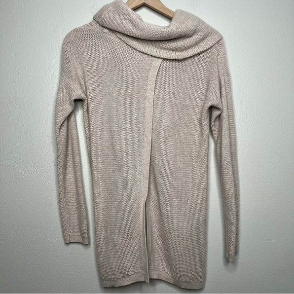 Saks Fifth Avenue 100% Cashmere Cowl Neck Sweatshirt Small Split Back Lightweigh - Picture 4 of 9